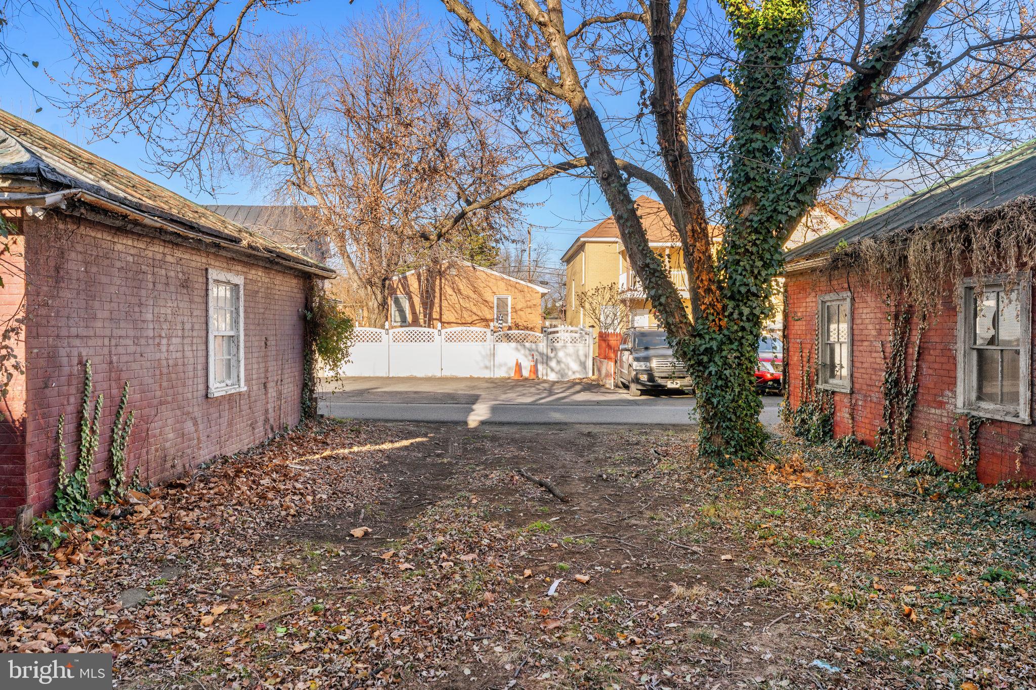 STROSNIDER - Residential