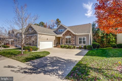 Photo of 513 Totten Drive, MIDLOTHIAN, VA 23113 (MLS # VACF2001322)