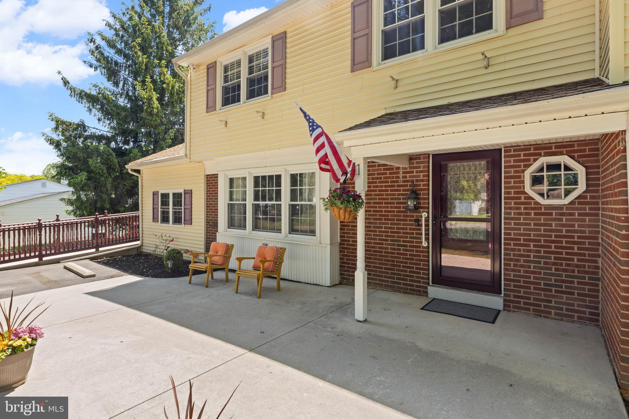 NORTHAMPTON HILLS - Residential