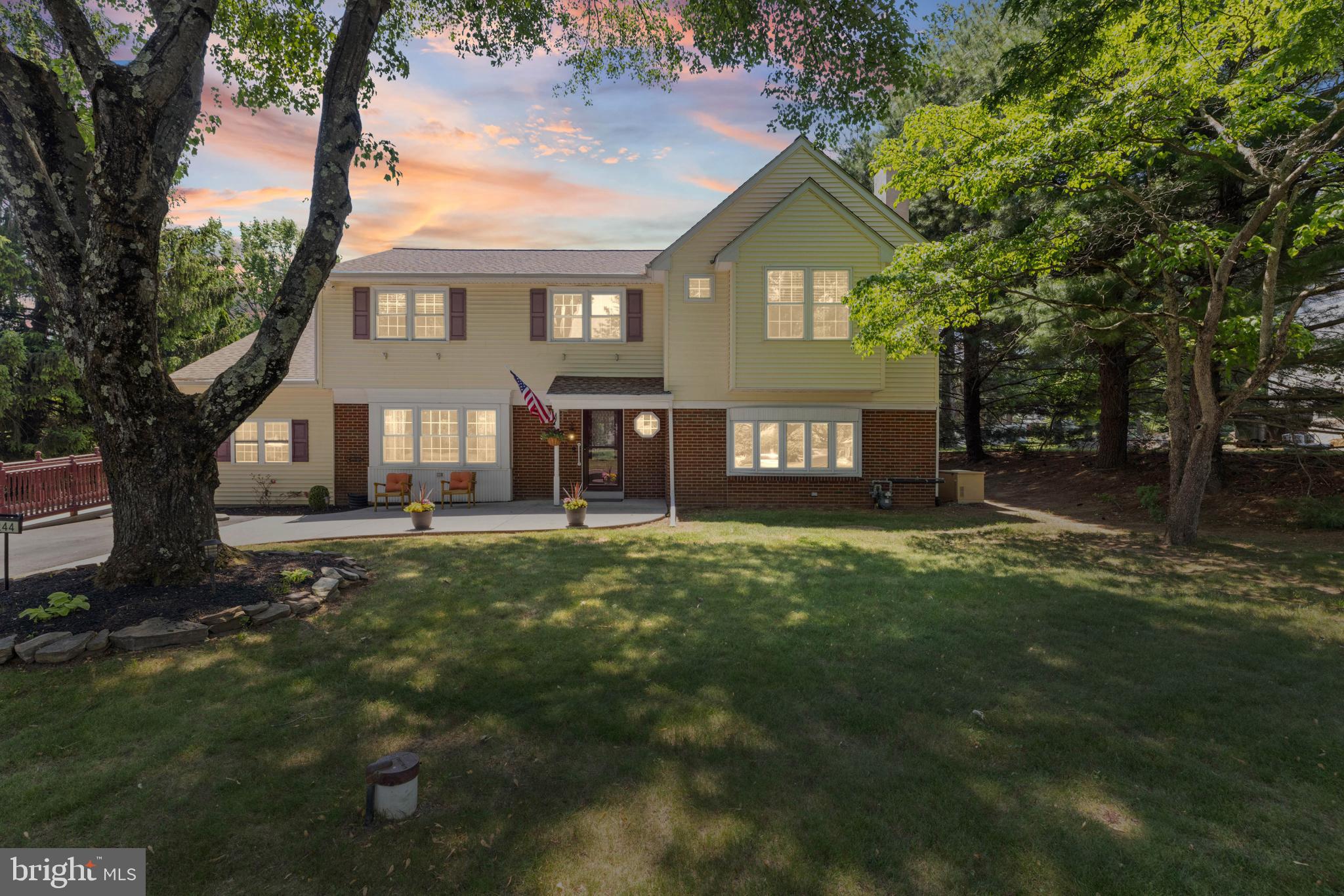 NORTHAMPTON HILLS - Residential
