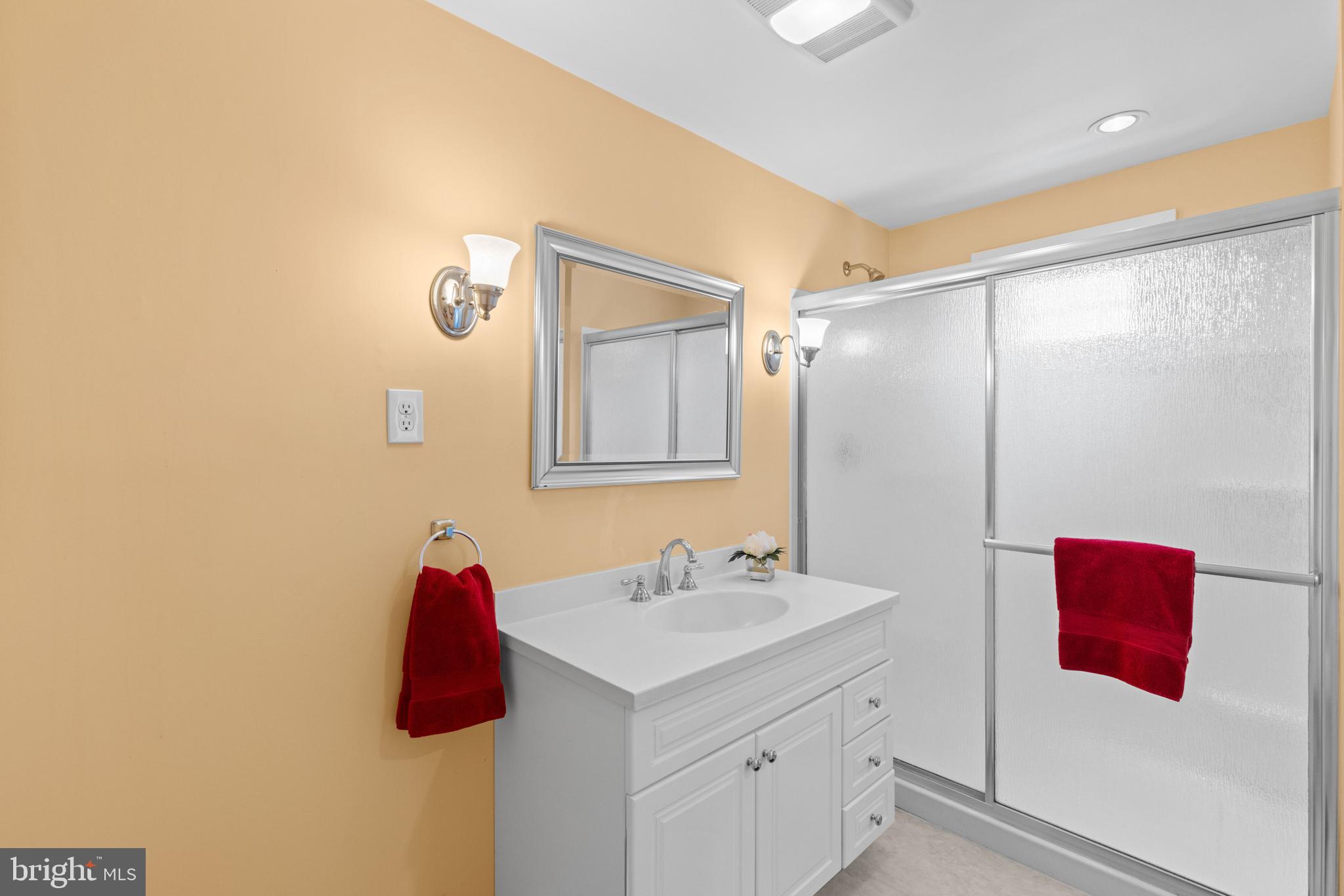 NORTHAMPTON HILLS - Residential