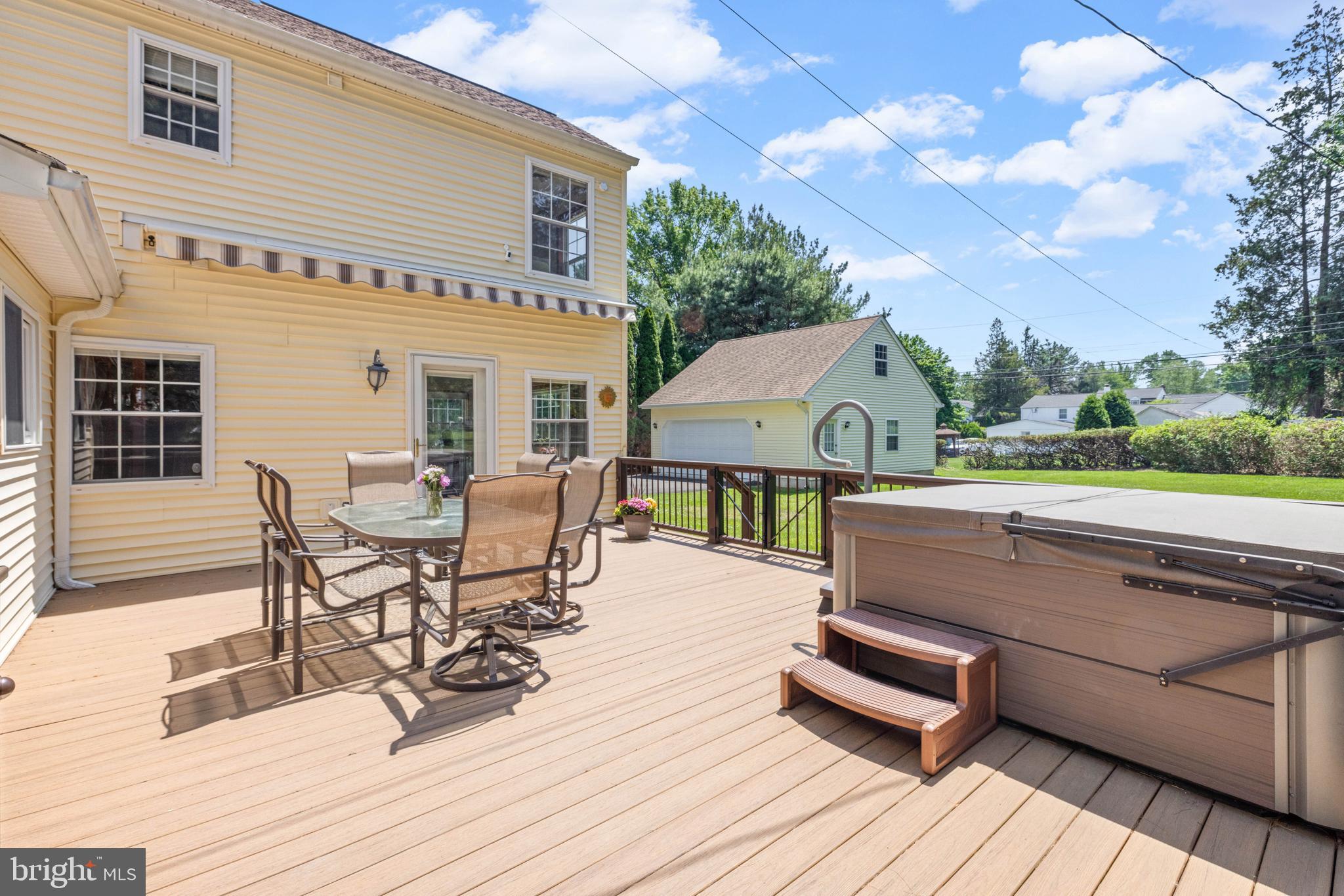 NORTHAMPTON HILLS - Residential