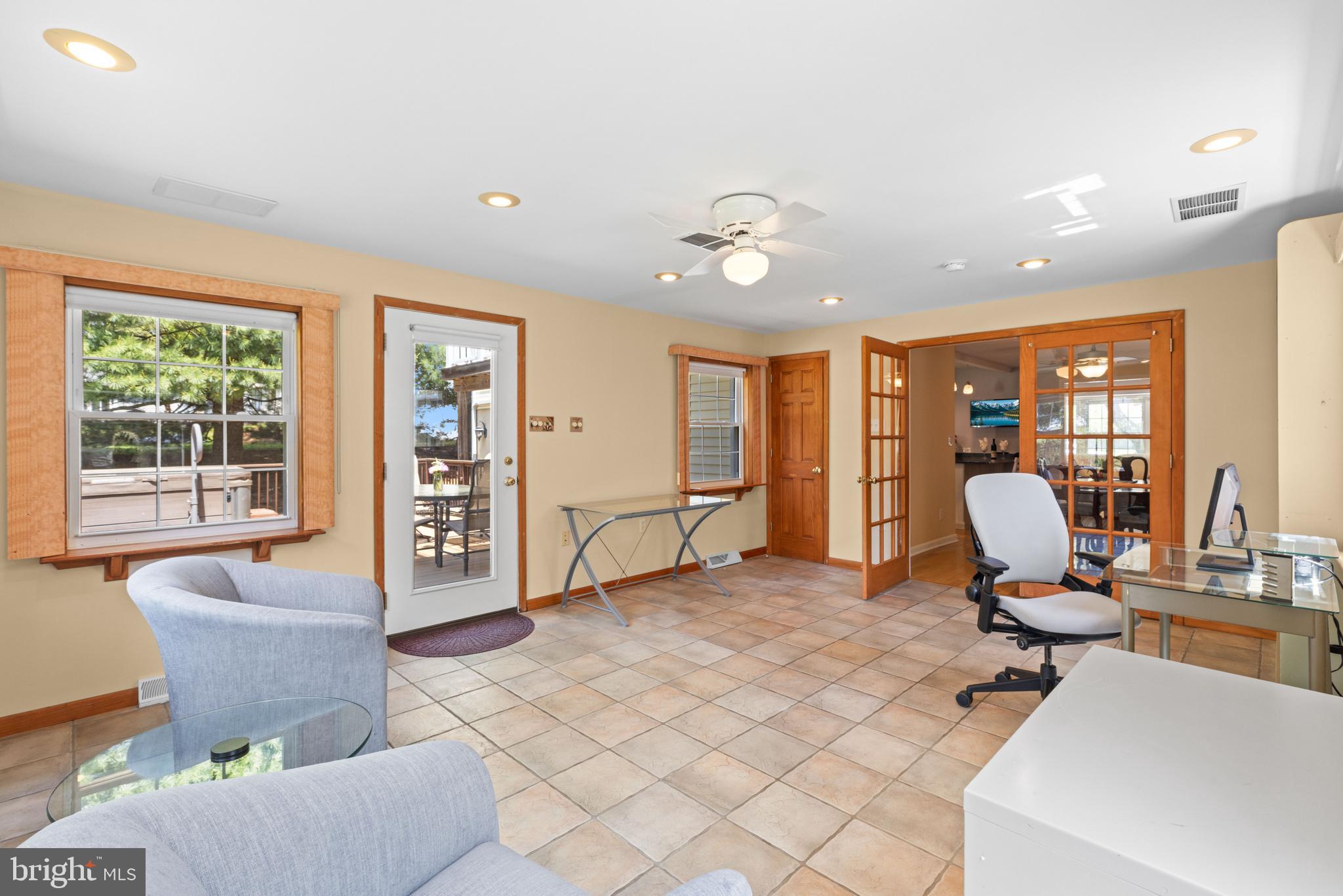NORTHAMPTON HILLS - Residential