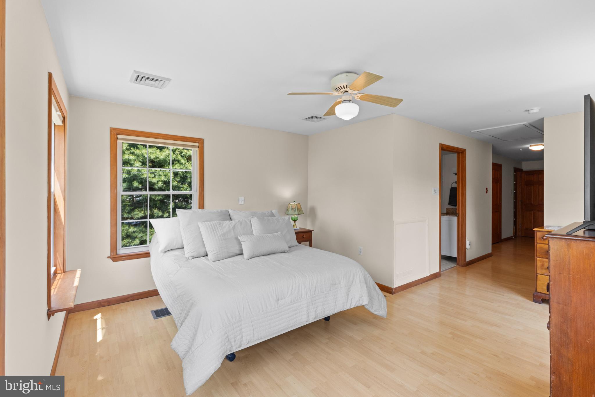NORTHAMPTON HILLS - Residential