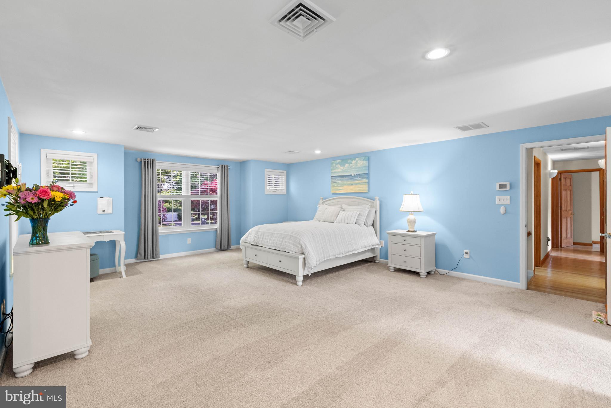 NORTHAMPTON HILLS - Residential