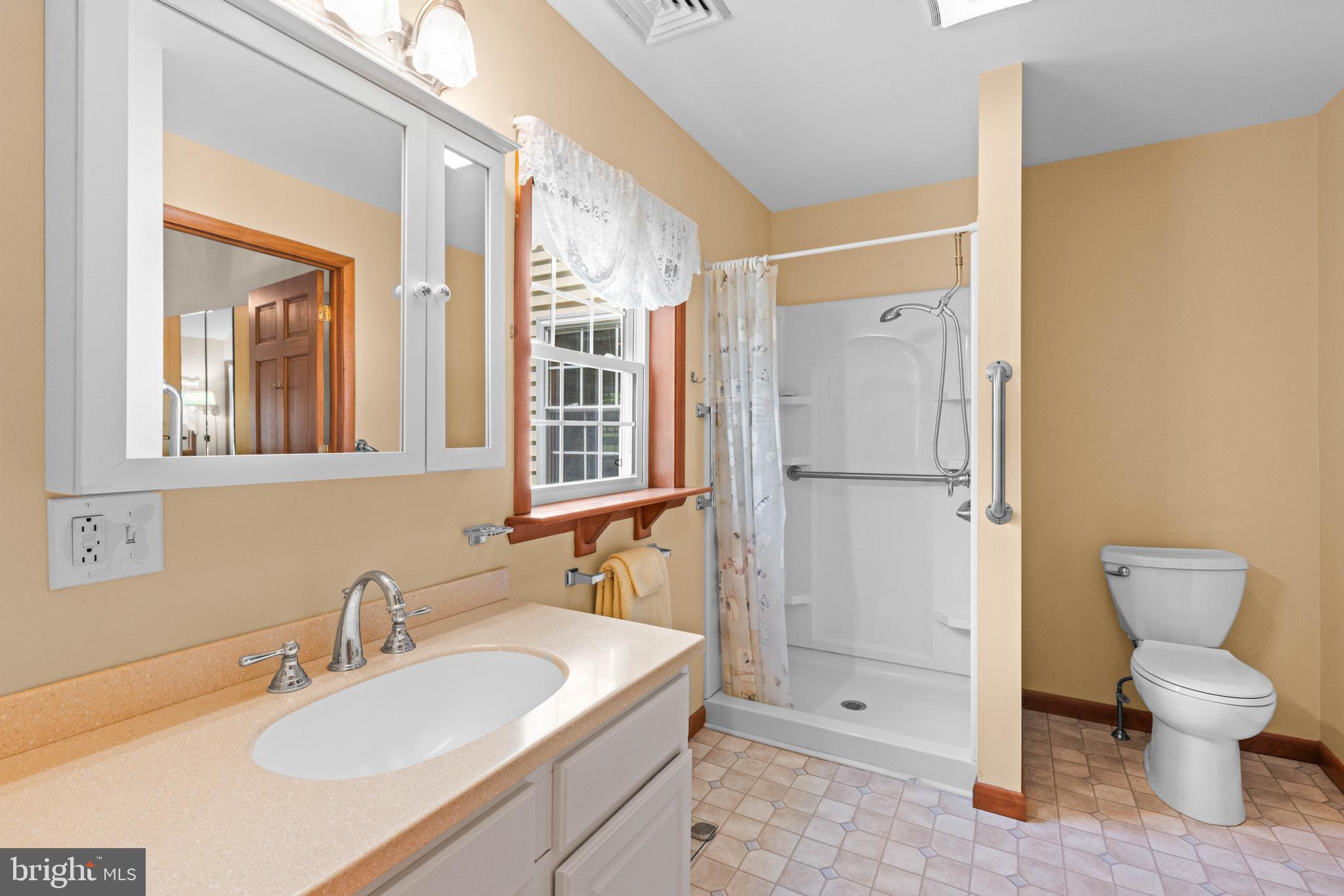 NORTHAMPTON HILLS - Residential
