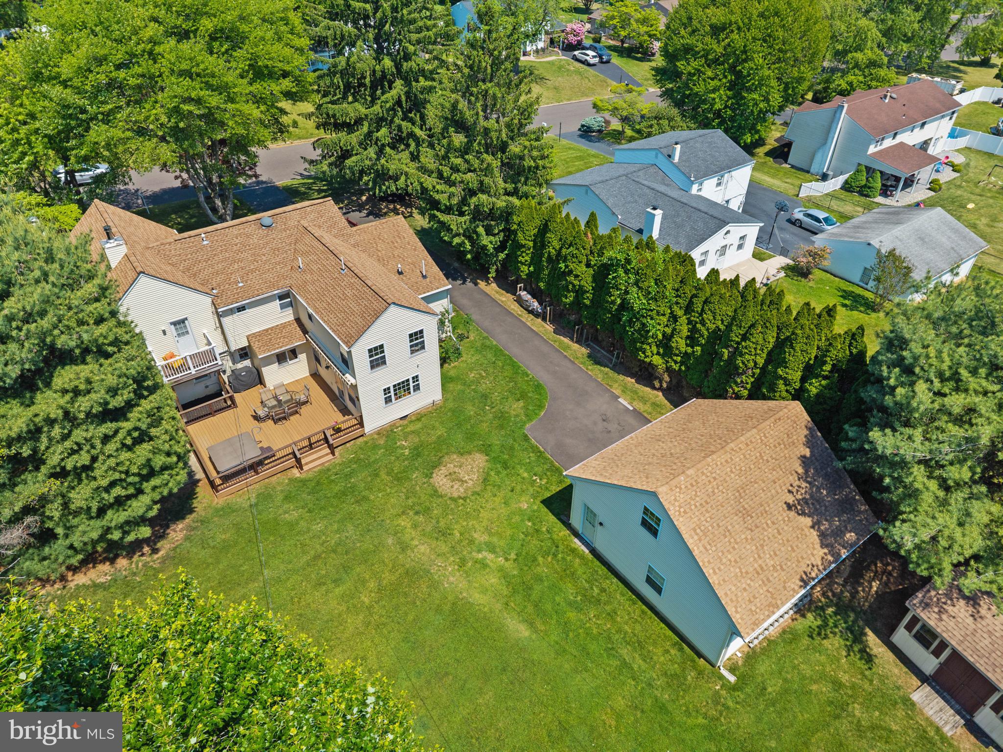 NORTHAMPTON HILLS - Residential