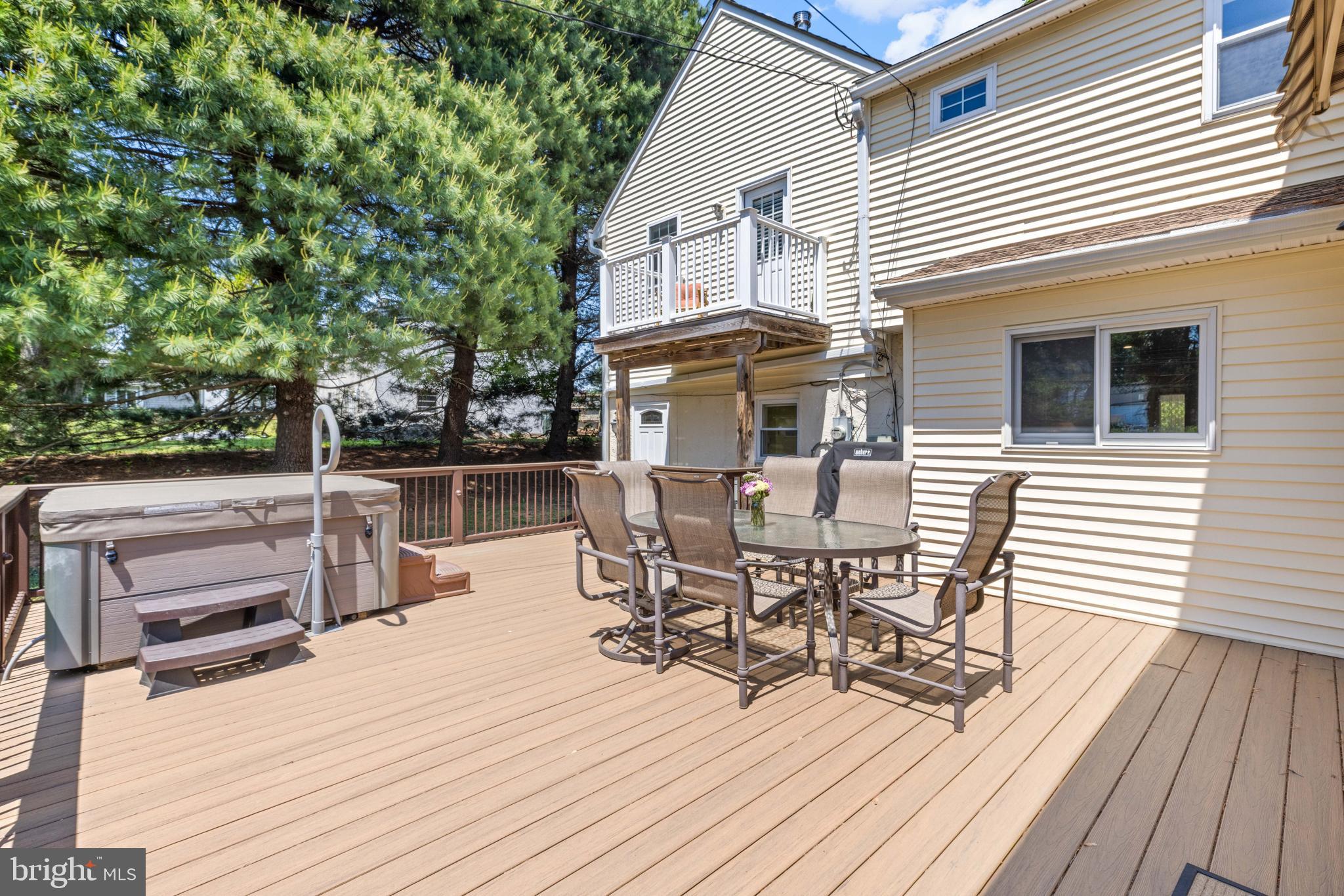 NORTHAMPTON HILLS - Residential