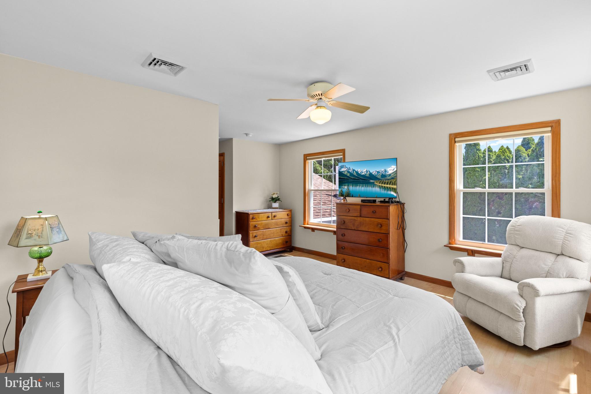 NORTHAMPTON HILLS - Residential