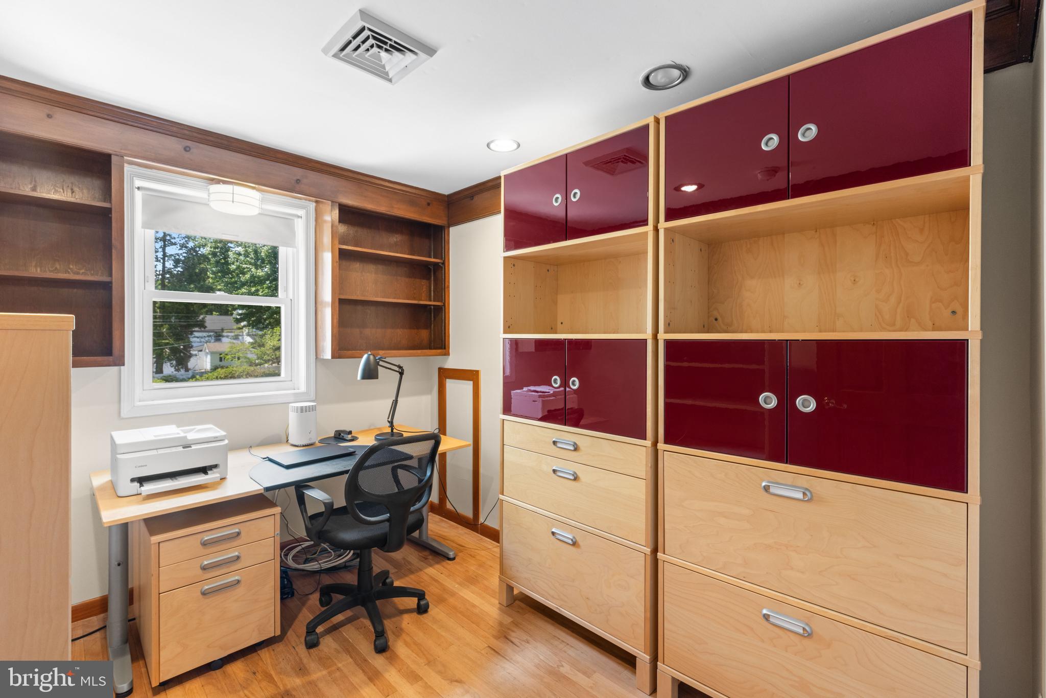 NORTHAMPTON HILLS - Residential