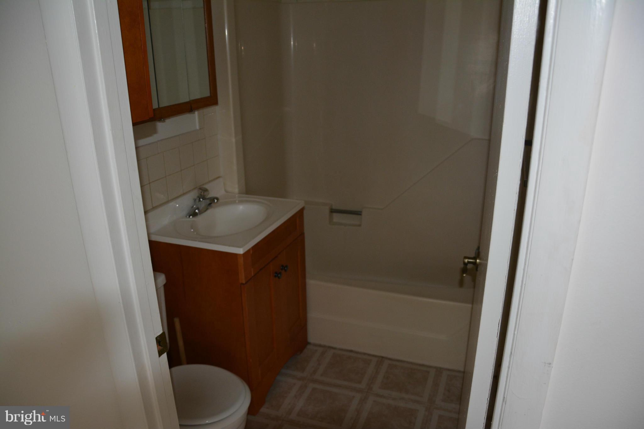 LAKE SHORE - Residential