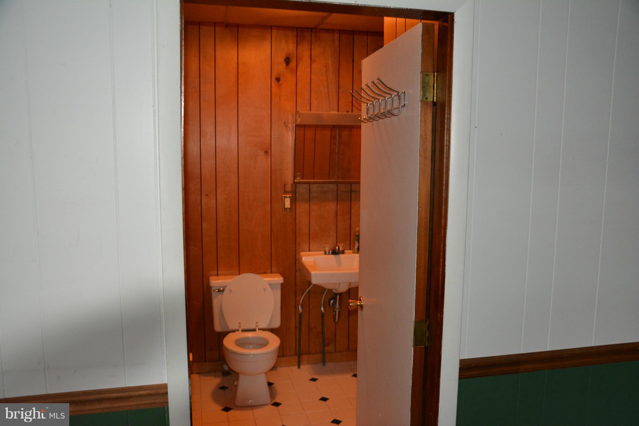 LAKE SHORE - Residential