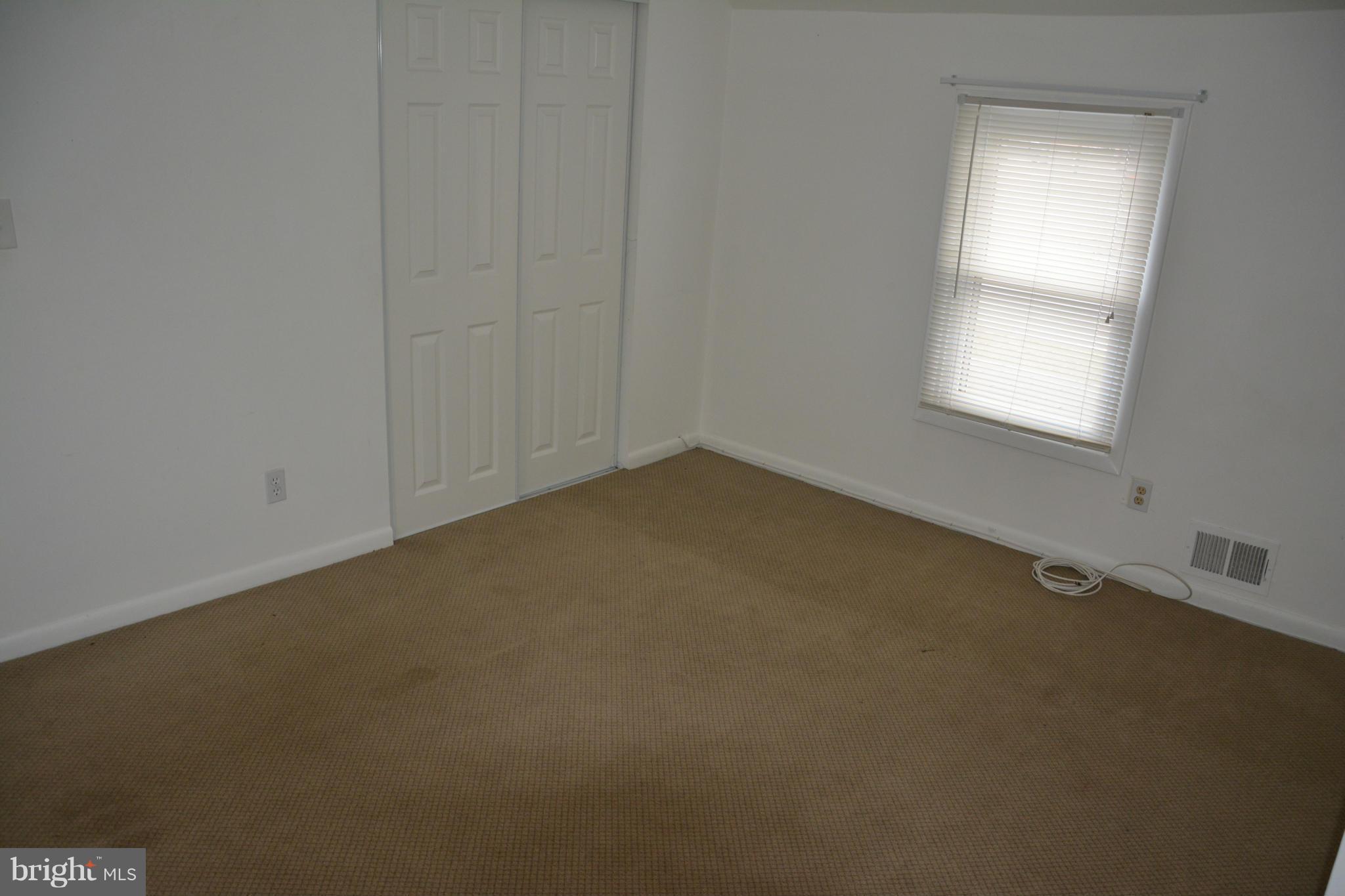 LAKE SHORE - Residential