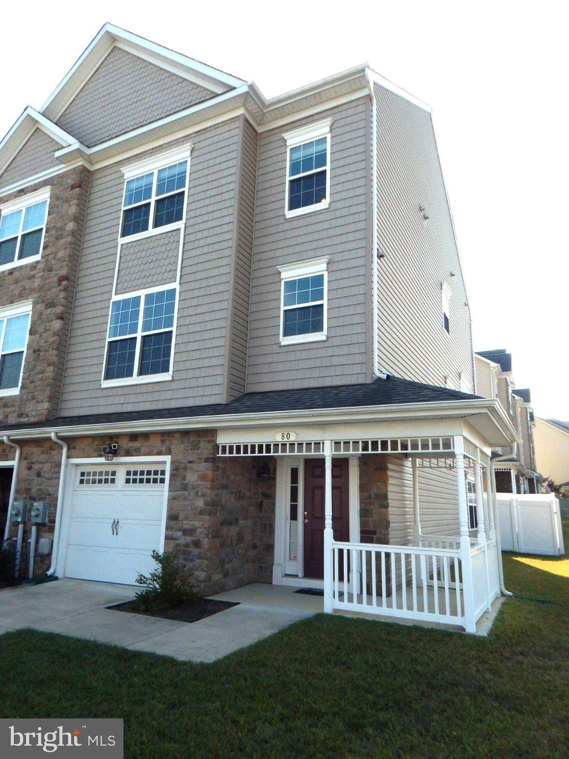 80 CLYDESDALE LANE