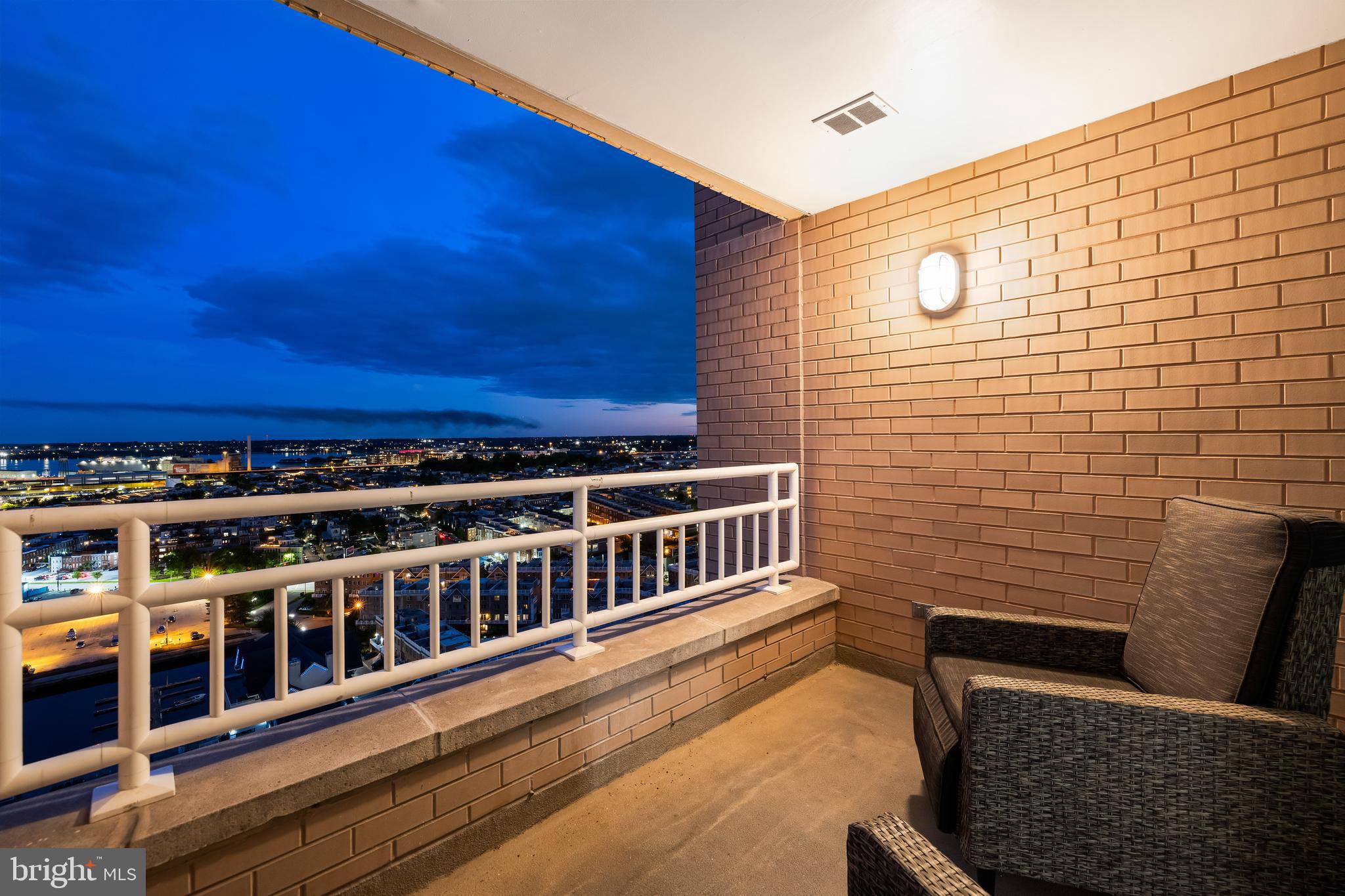 HARBORVIEW TOWERS - Residential