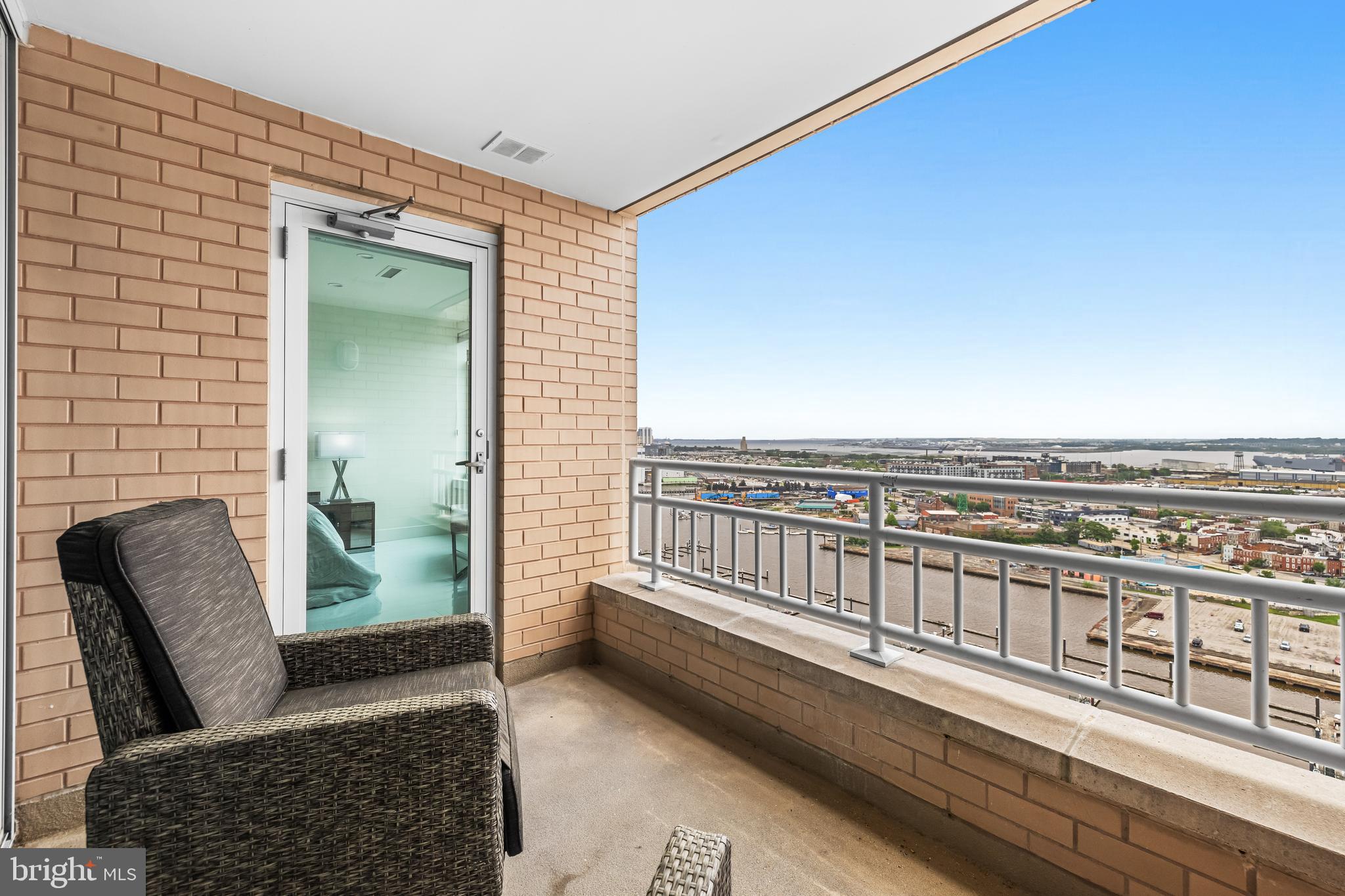HARBORVIEW TOWERS - Residential