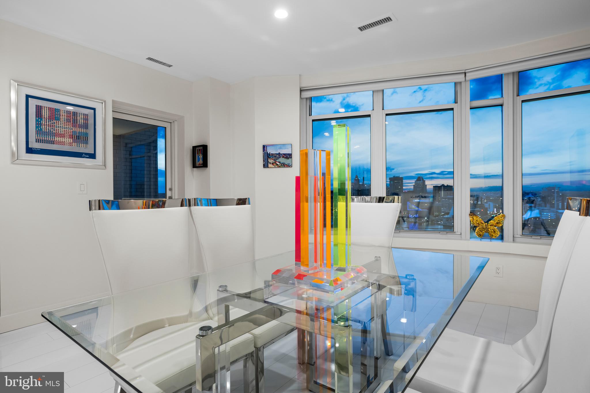 HARBORVIEW TOWERS - Residential