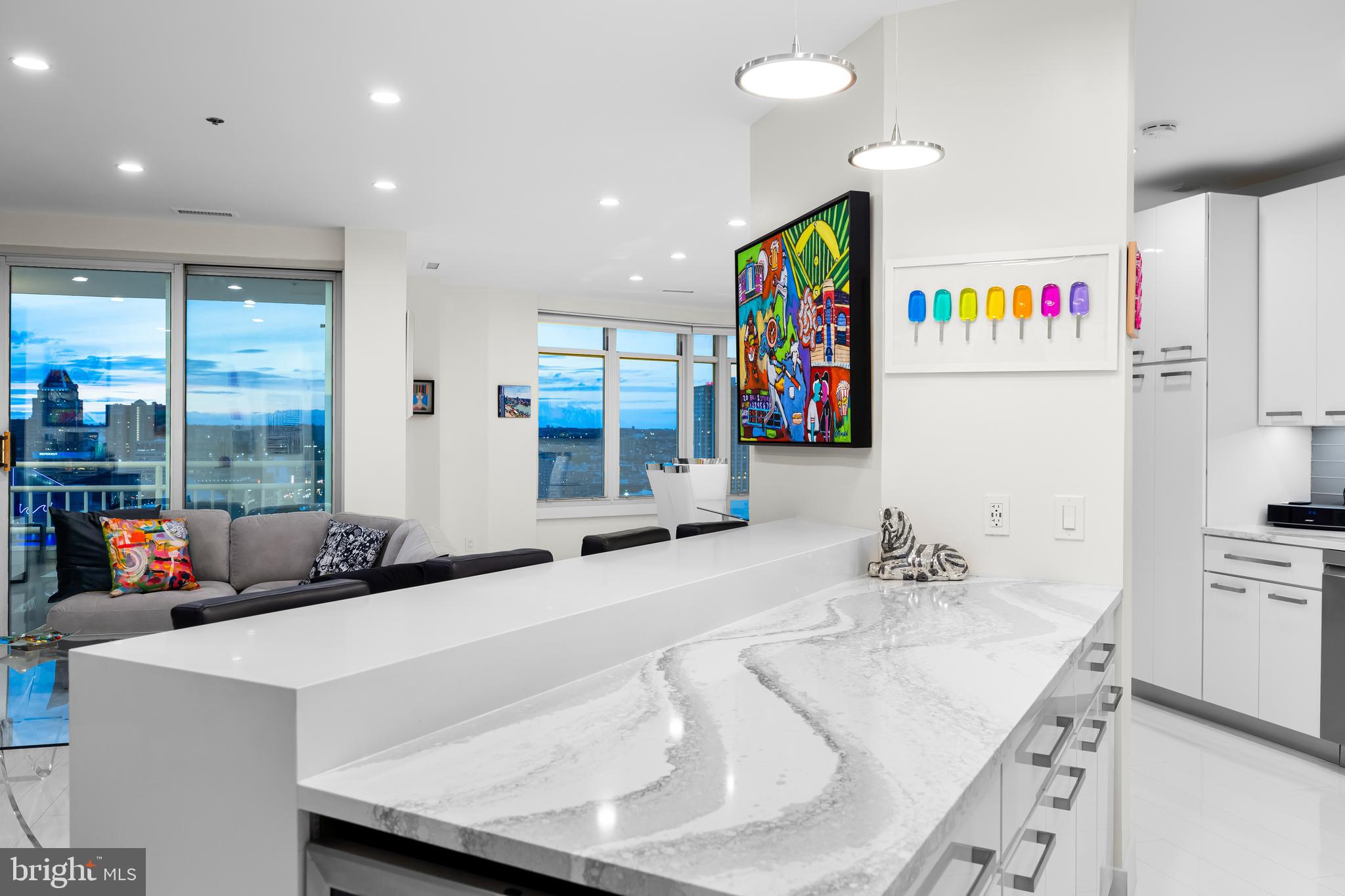 HARBORVIEW TOWERS - Residential