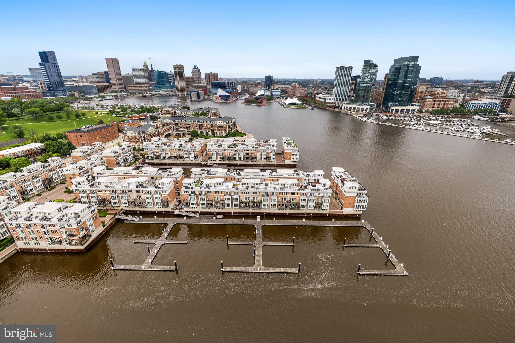 HARBORVIEW TOWERS - Residential