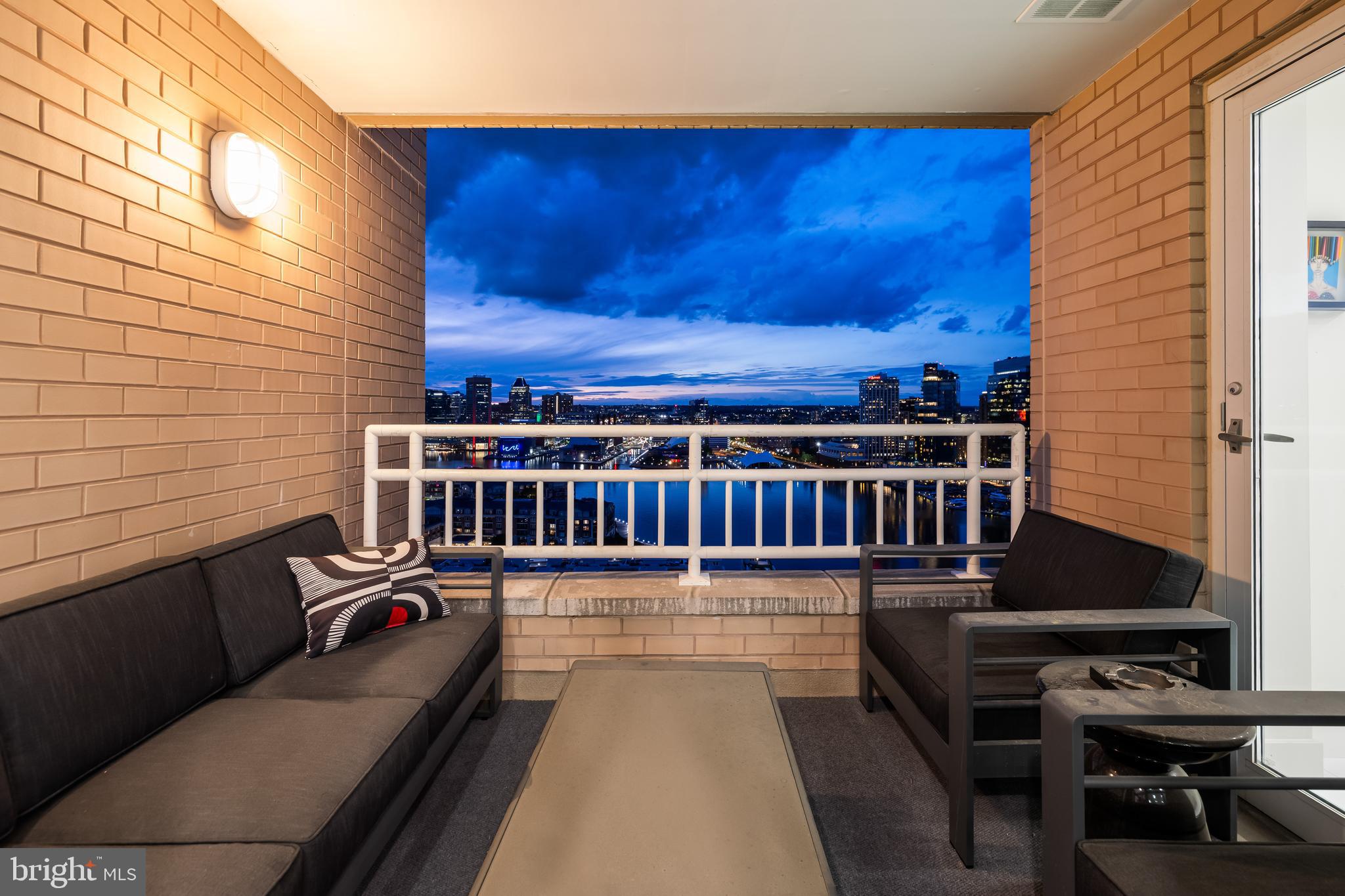HARBORVIEW TOWERS - Residential