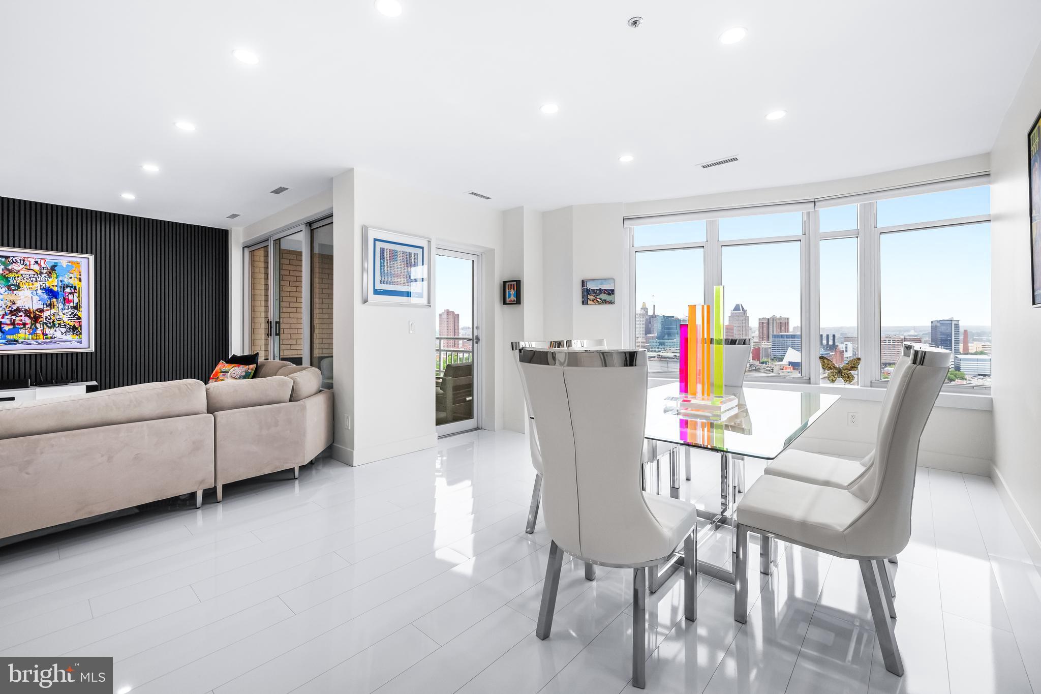 HARBORVIEW TOWERS - Residential