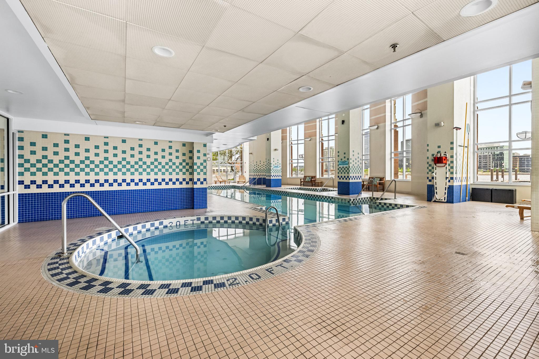 HARBORVIEW TOWERS - Residential