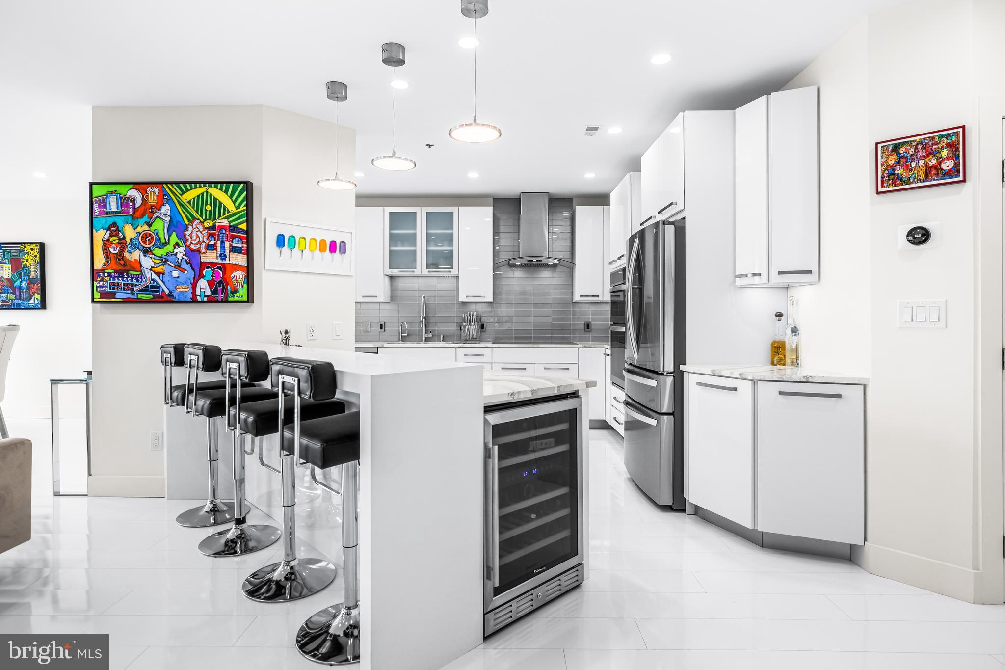 HARBORVIEW TOWERS - Residential
