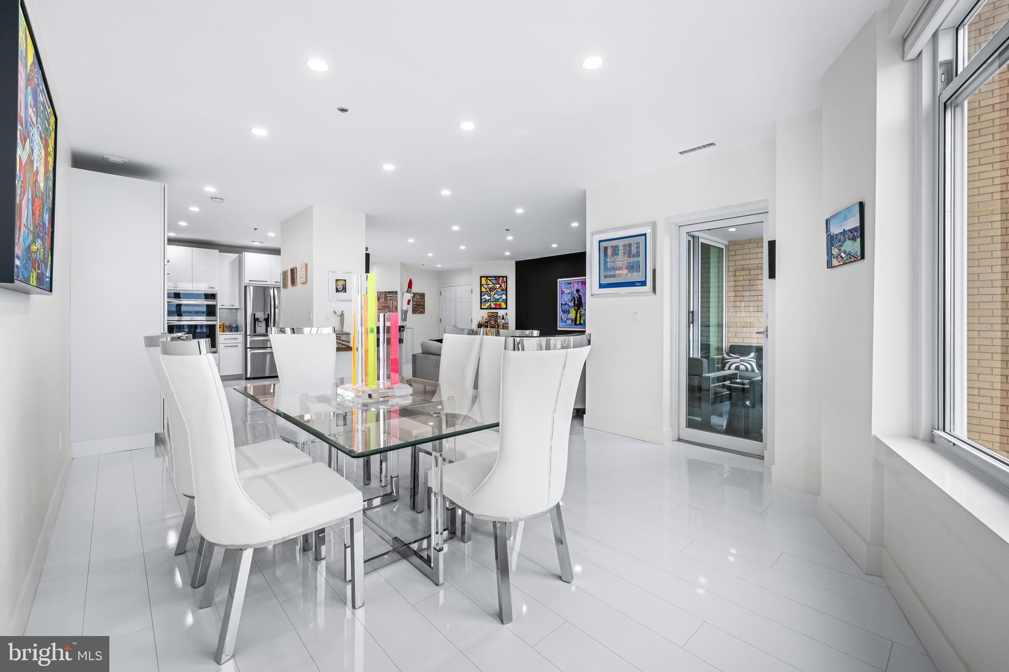 HARBORVIEW TOWERS - Residential