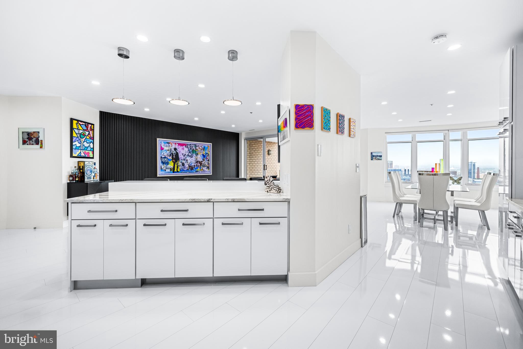 HARBORVIEW TOWERS - Residential