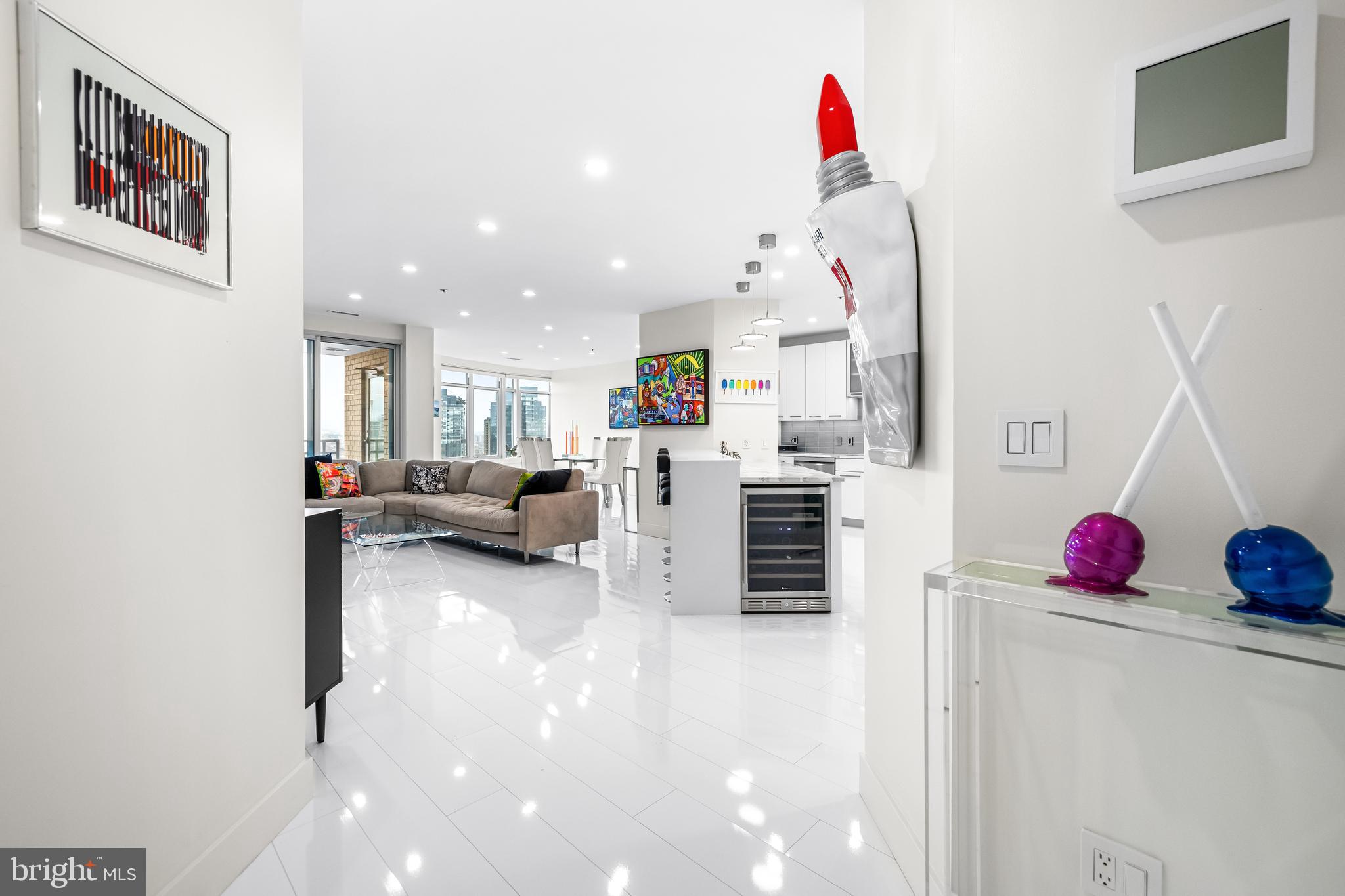 HARBORVIEW TOWERS - Residential