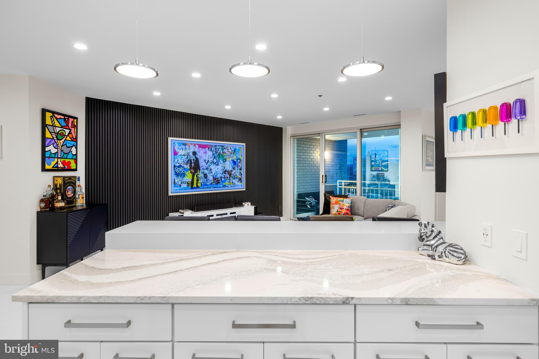 HARBORVIEW TOWERS - Residential