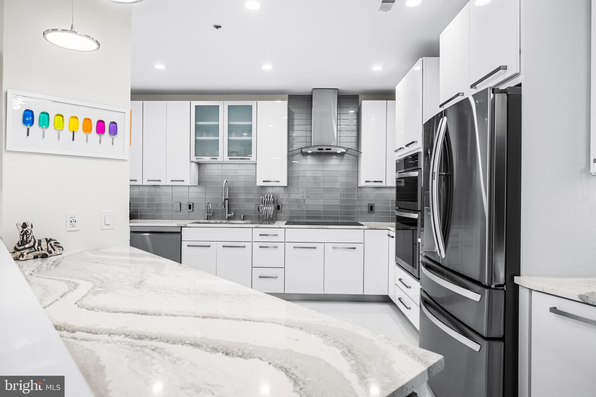HARBORVIEW TOWERS - Residential