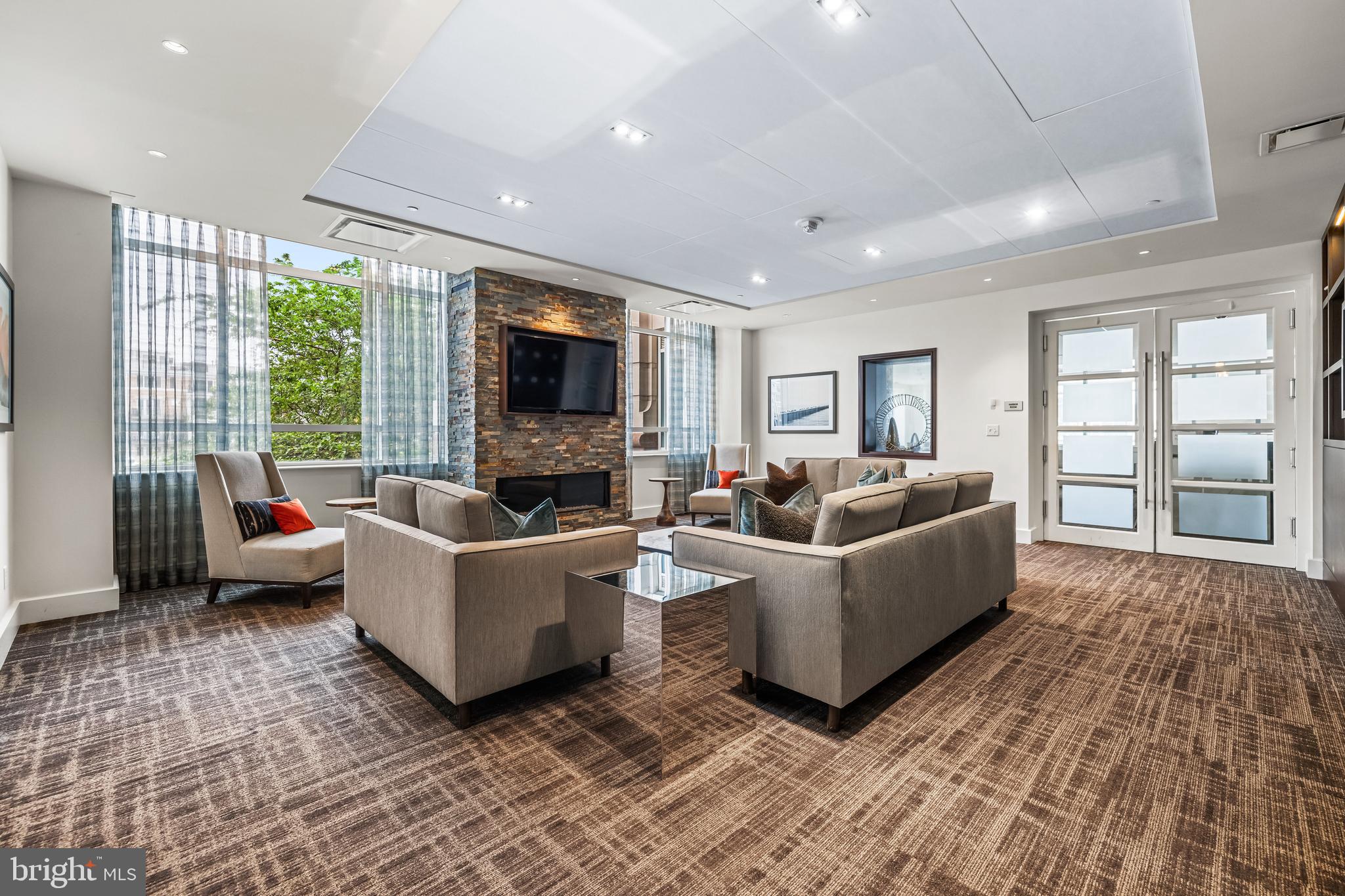 HARBORVIEW TOWERS - Residential