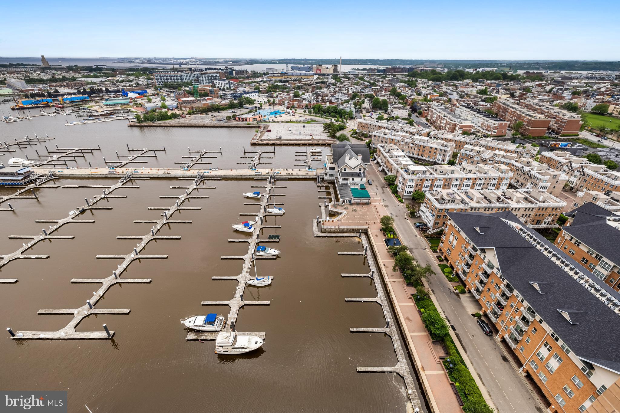 HARBORVIEW TOWERS - Residential