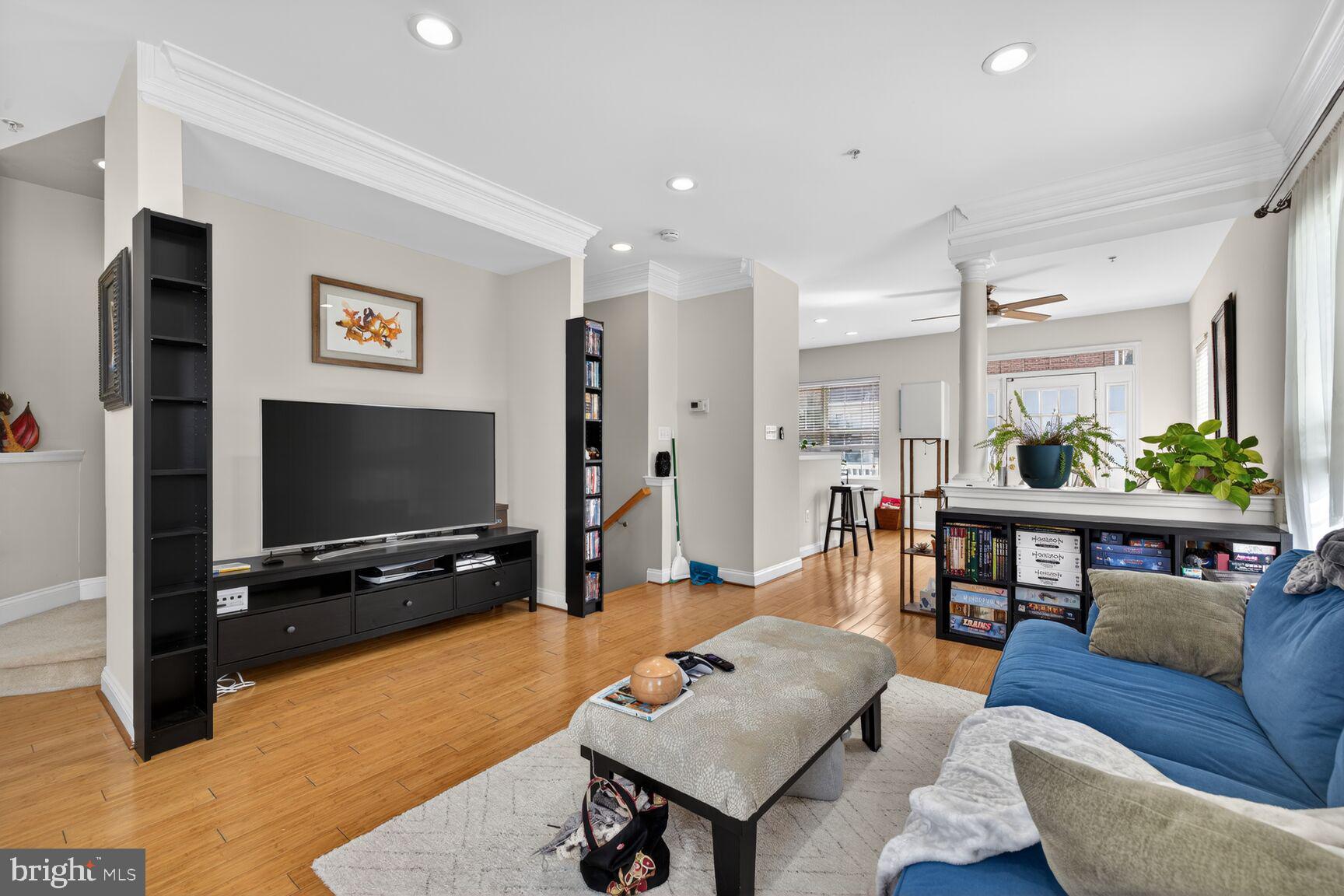 102 PASTURE SIDE PLACE