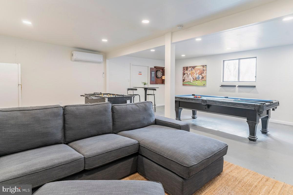 BRIER CREST WOODS - Residential