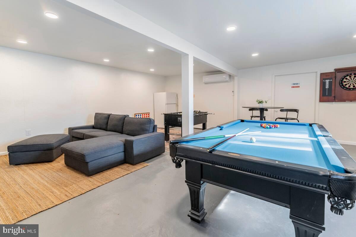 BRIER CREST WOODS - Residential