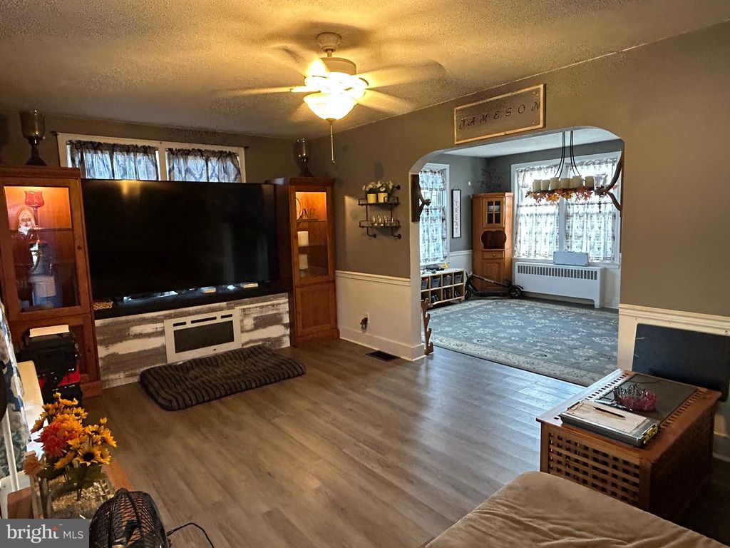 Photo of 10 E Queen Street, EPHRATA, PA 17522 (MLS # PALA2076040)