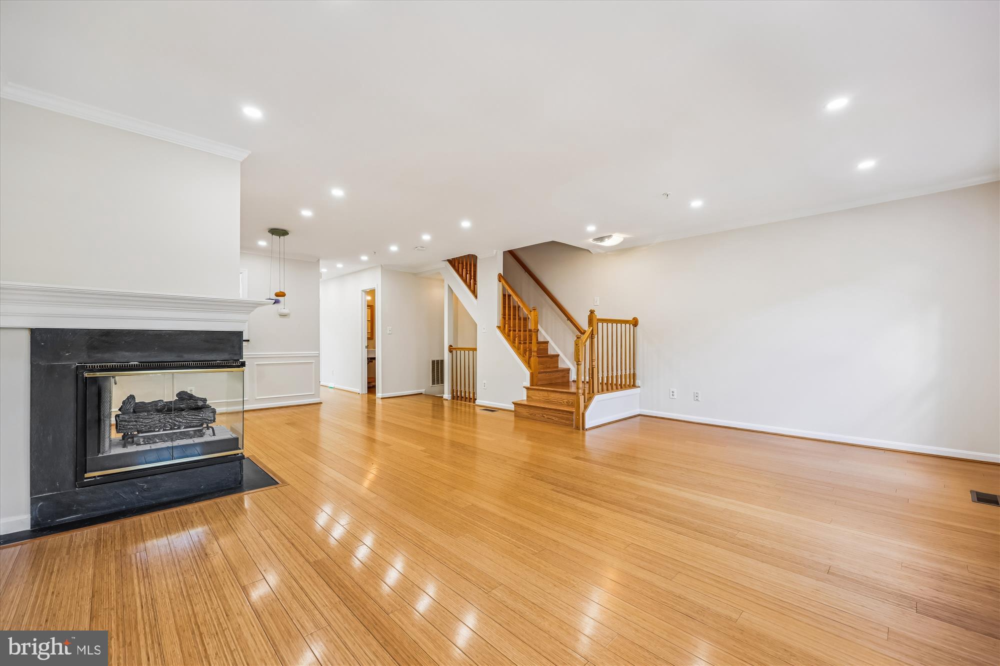 KENTLANDS - Residential