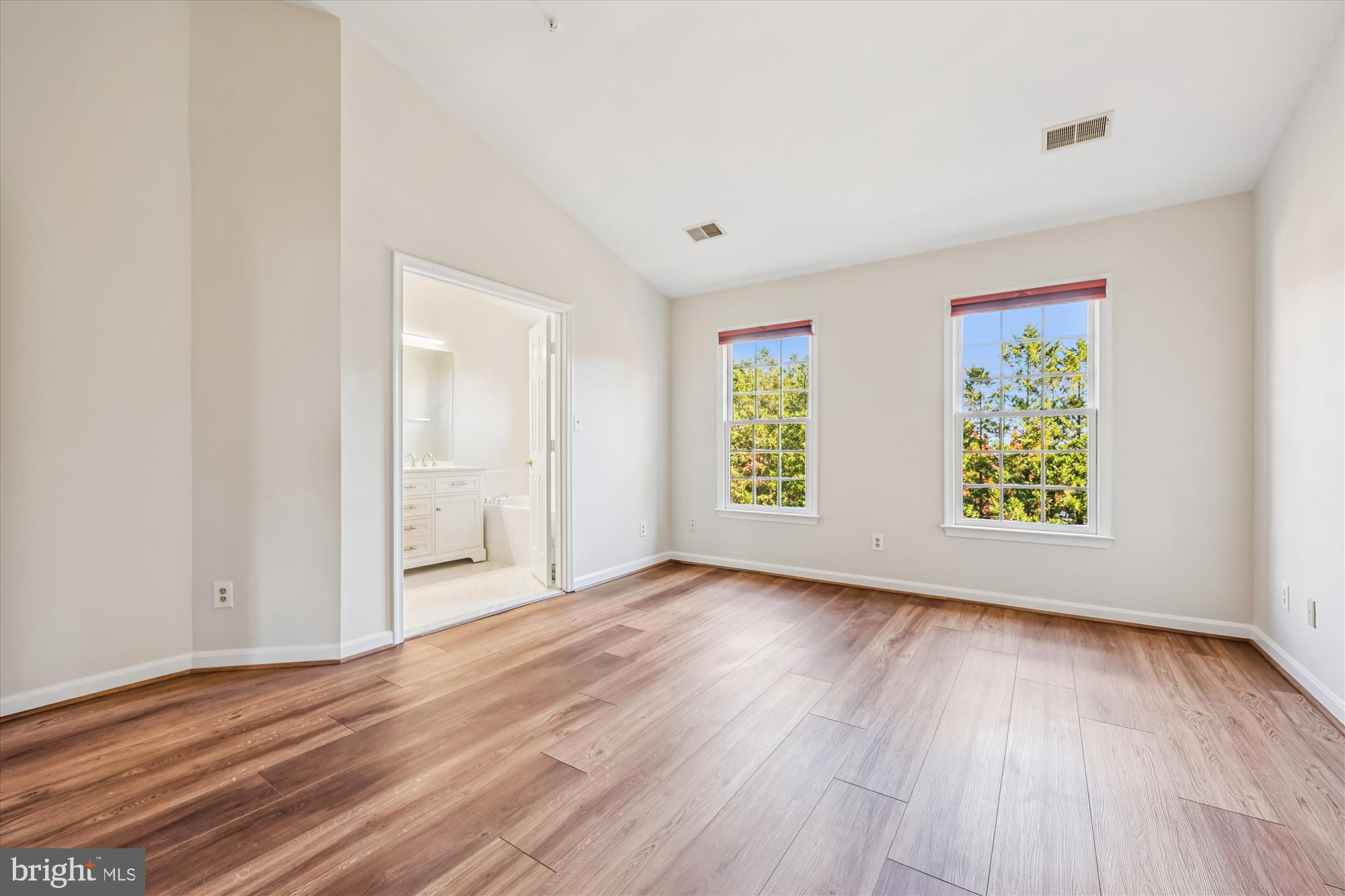 KENTLANDS - Residential