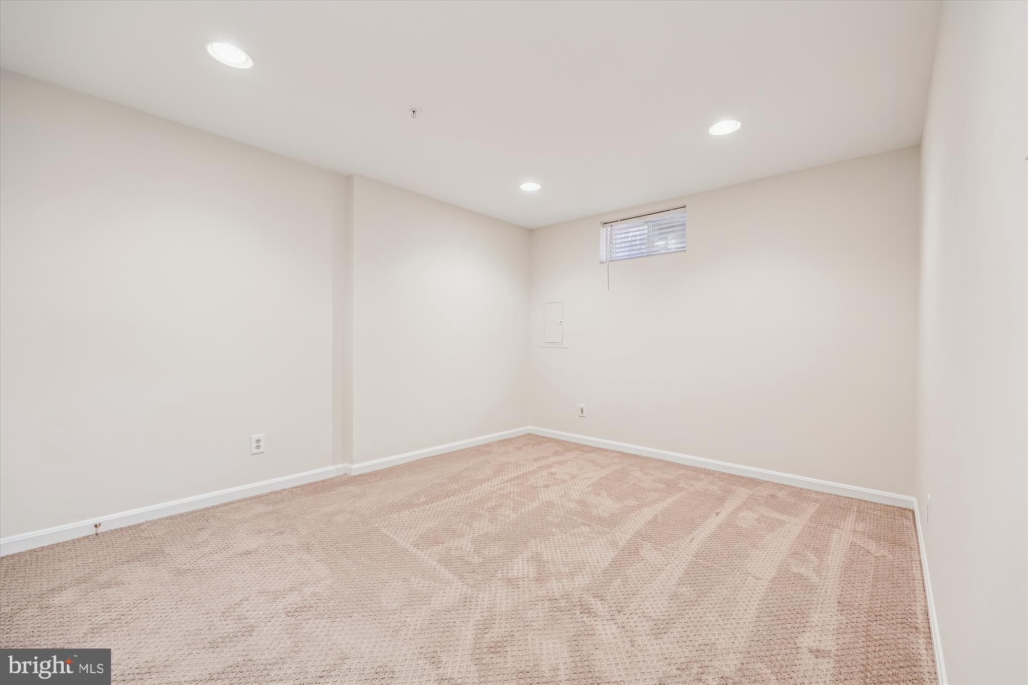 KENTLANDS - Residential