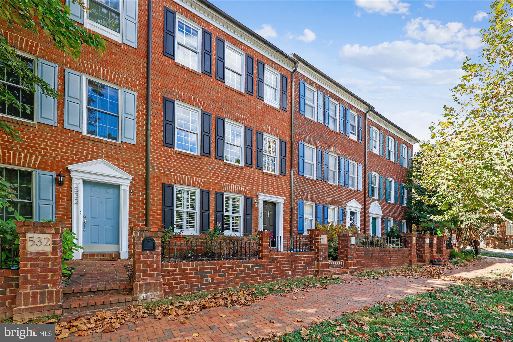 KENTLANDS - Residential