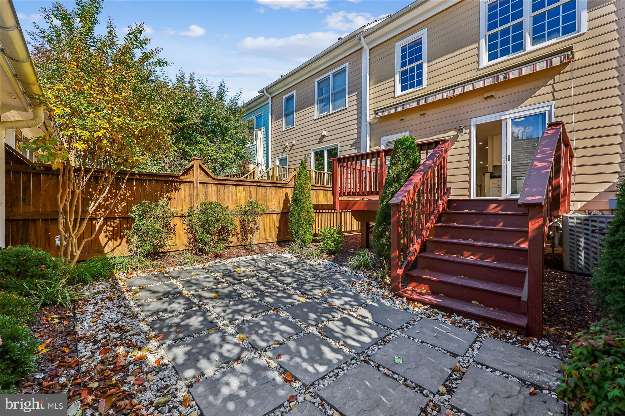 KENTLANDS - Residential