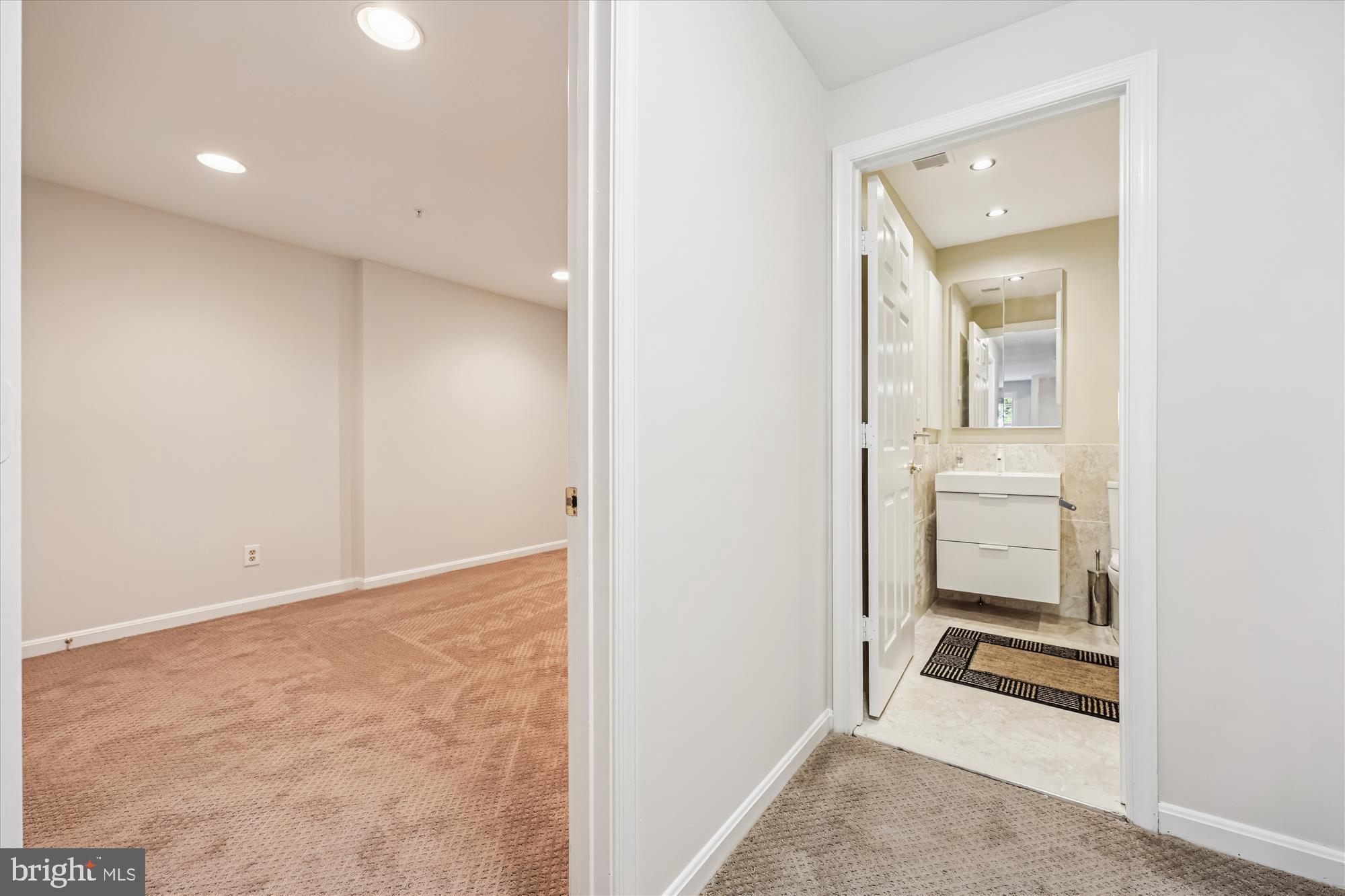 KENTLANDS - Residential