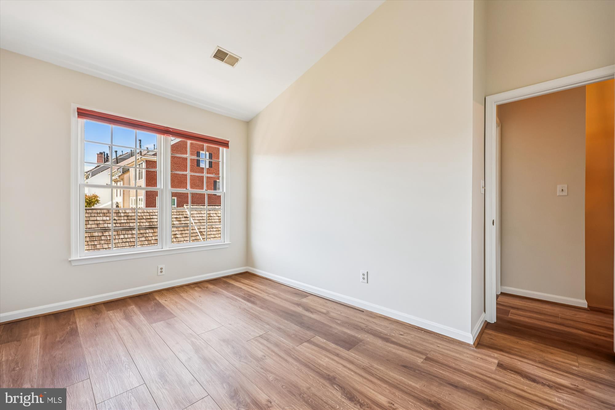 KENTLANDS - Residential