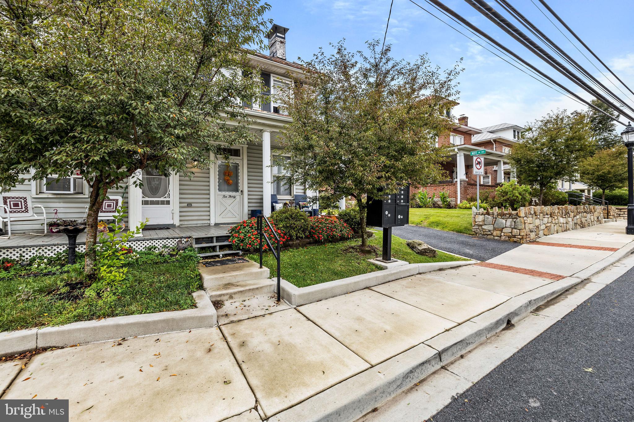 HAMPSTEAD - Residential Lease