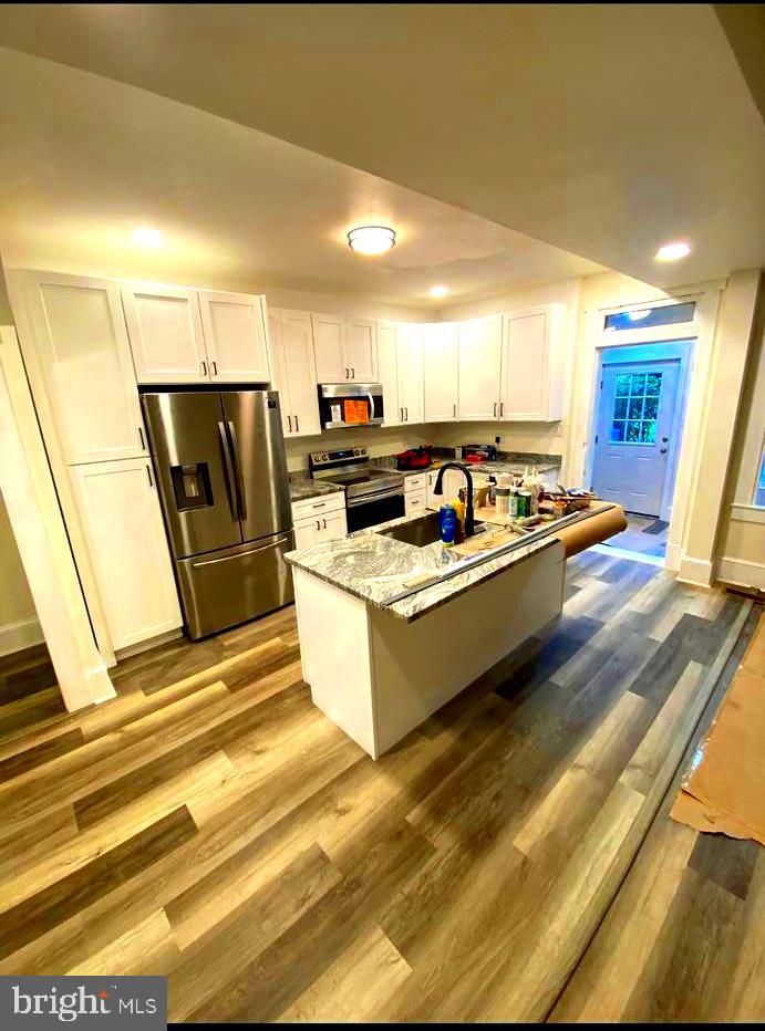 WEST SIDE - Residential Lease