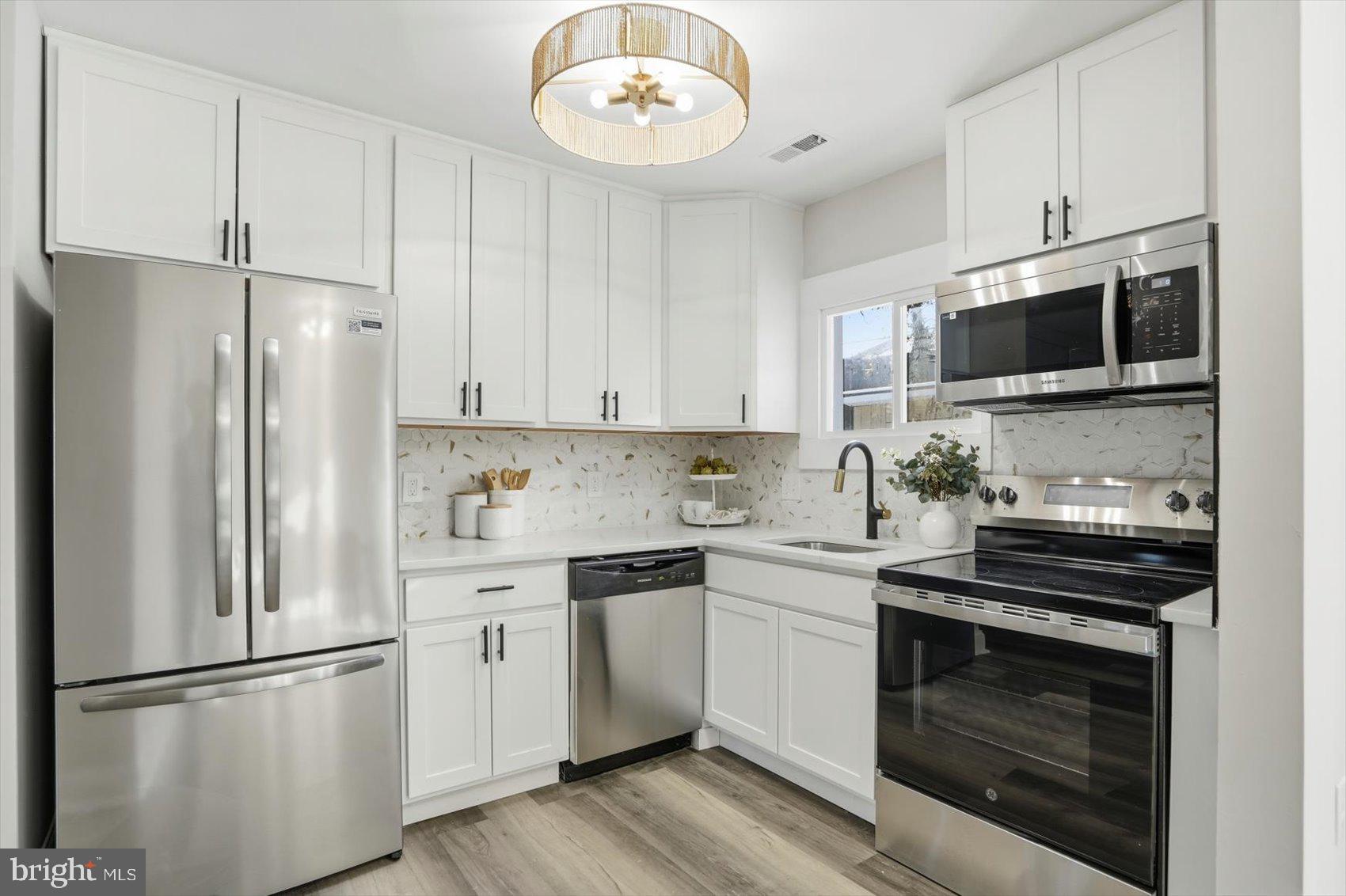 DEERFIELD - Residential