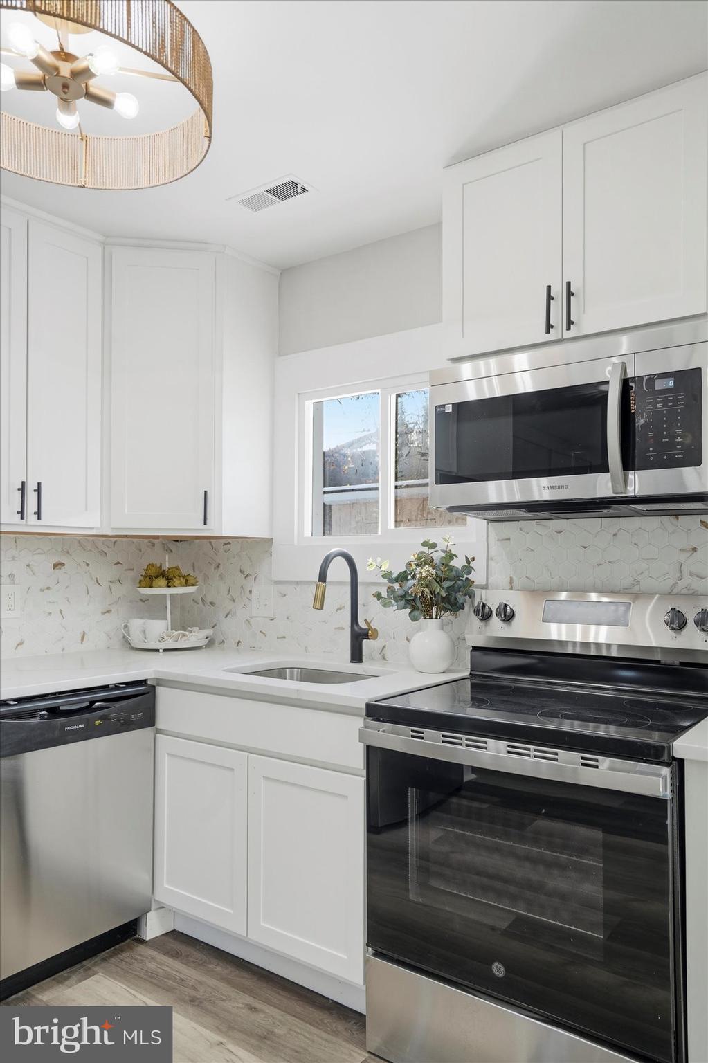 DEERFIELD - Residential