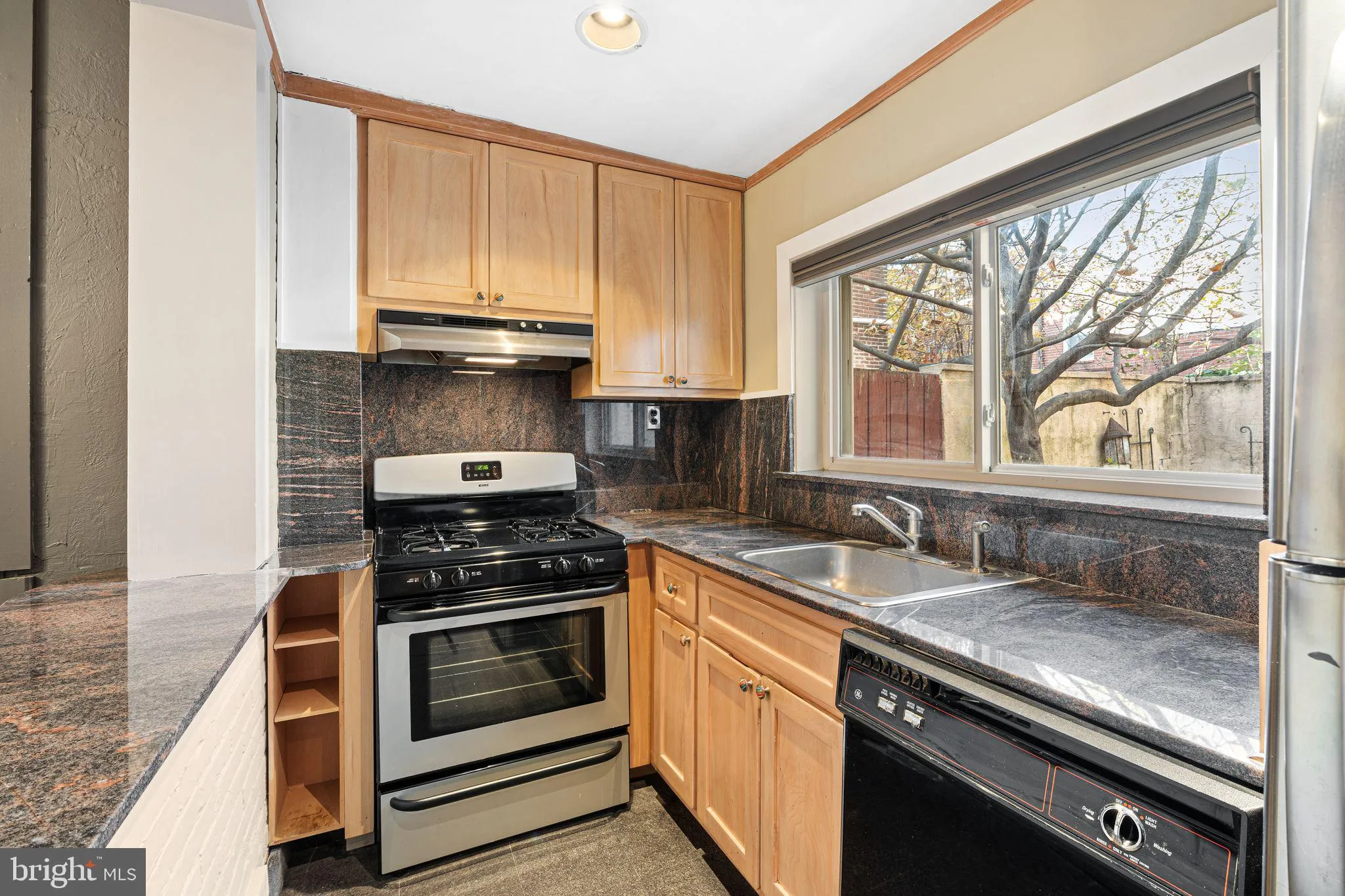 Philadelphia, Pennsylvania 19146, United States, 2 Bedrooms Bedrooms, ,1 BathroomBathrooms,Residential,Active,240390